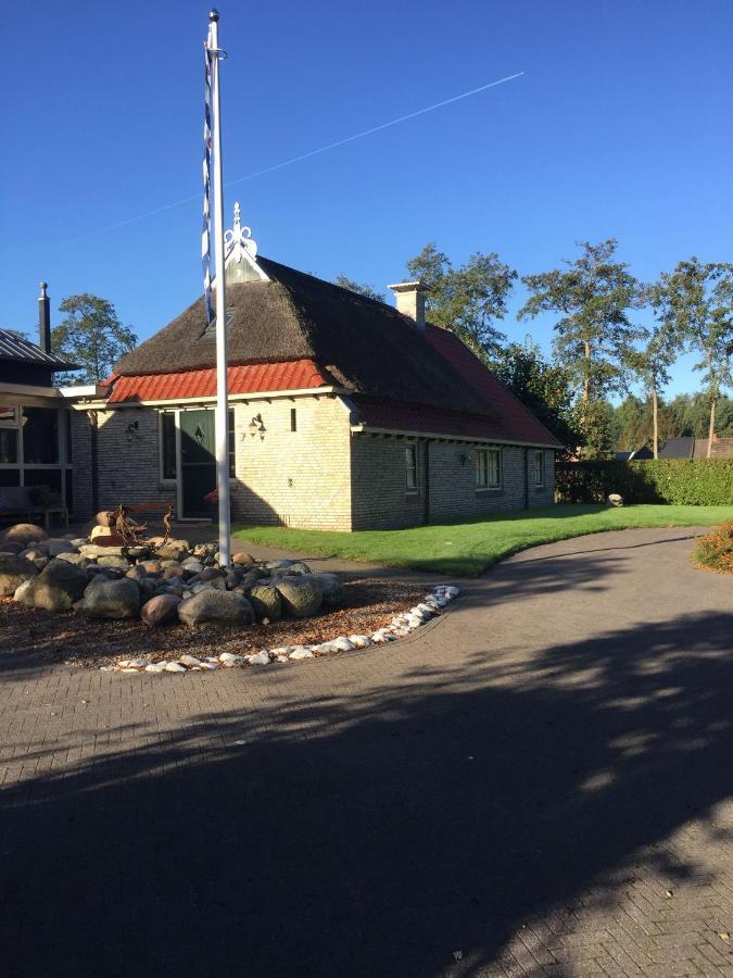 B&B Ut En Thus Sweagerbosk エクステリア 写真